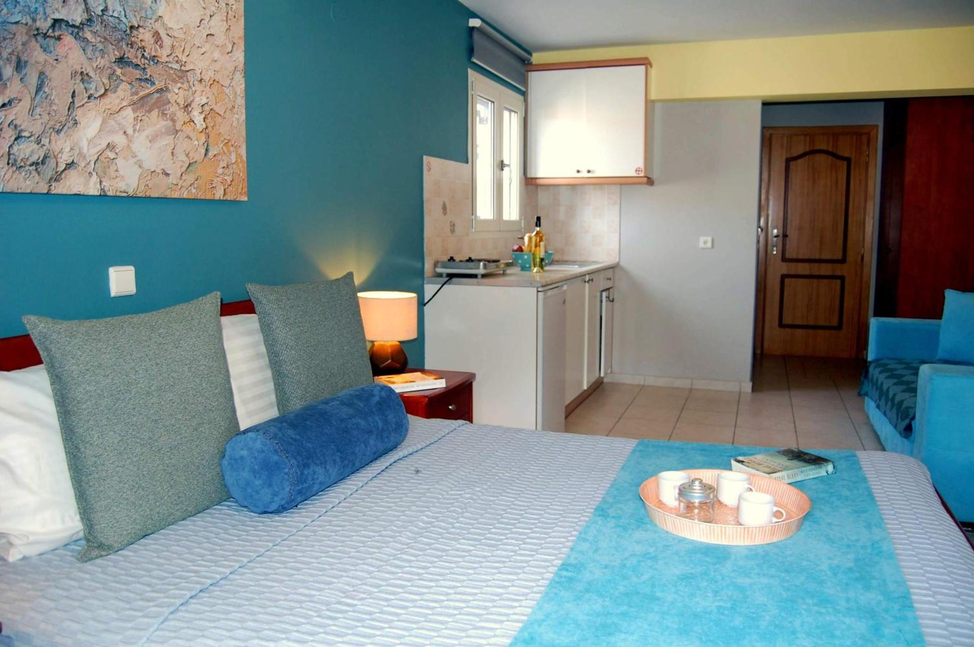 Alkyoni Apartments & Studios ポロス エクステリア 写真